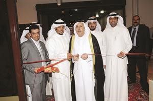 الشيخ فلاح بن جامع يفتتح المهرجان الرمضاني بحضور ناصر العازمي واعضاء مجلس الادارة
