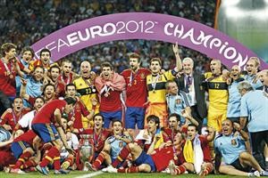 اسبانيا تسعى للاستفادة معنويا من فوز الماتادور بكاس اوروبا 2012﻿