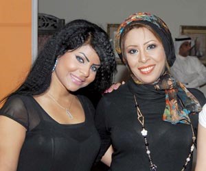 منال العمران وشروق عادل