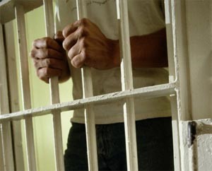 تخفيف عقوبة السجن من 1765 عاماًإلى 882 عاماً.. لرجل شرطة تايلندي