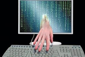 اعتقال إيطالي باع بيانات 300 ألف مستخدم لأحد المواقع الإلكترونية إلى شركات إعلانات