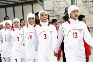 وزيرة الرياضة الفرنسية تعارض السماح بارتداء السيدات للحجاب في المنافسات الرياضية