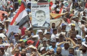 جانب من التظاهرات في التحرير امس افپ