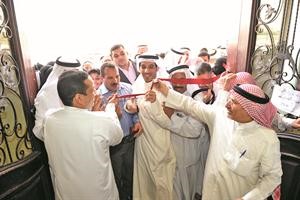 الدجيني يقص الشريط ايذانا بافتتاح المهرجان وسط حضور كبير﻿