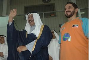 سمو رئيس الوزراء الشيخ جابر المبارك مع النائب السابق جاسم الكندري