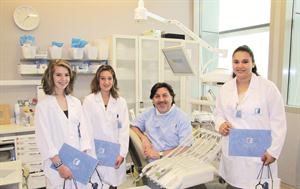 طالبات المدرسة الفرنسية خلال التدريب