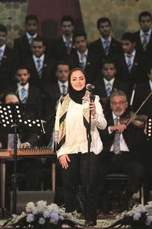 الطالبة امل العنزي واغنية يا ليلة العيد انستينا