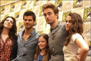 تتضمن تايلور سويفت وجاستن بيبر وريهانا النساء وثلاثي Twilight يحتلون قائمة «فوربس» لأعلى المشاهير دخلا تحت سن الـ 30