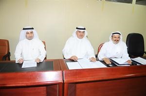 خالد العلي خلال عمومية الثمار القابضة 	اسامة ابوعطية﻿