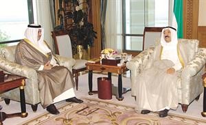 صاحب السمو الامير الشيخ صباح الاحمد مستقبلا سمو رئيس الوزراء الشيخ جابر المبارك﻿