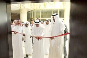 برجس البرجس يفتتح القاعة بعد تجديدها﻿