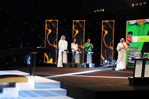 جراح العتيقي وخالد الرشيدي ولولوة الايوب خلال سحب القرعة﻿