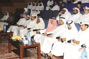 متابعة من الحضور﻿