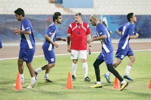 الروماني ايوان مارين قاد تدريب الكويت اول من امس 	عادل يعقوب﻿
