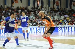 الايطالي زانيتي نجم فريق طلبات دوت كوم﻿