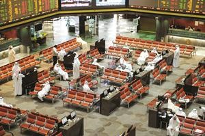 السوق يترقب المحاولات الاخيرة من بعض الشركات لتعديل اوضاعها من خلال عمليات الدمج والاستحواذ﻿