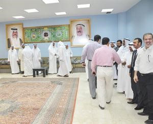 دعبدالله المعتوق والعم يوسف الحجي في استقبال المهنئين﻿