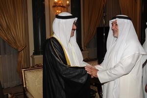 الشيخ احمد الحمود مستقبلا صالح عاشور﻿