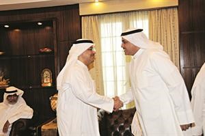 الوزير سالم الاذينة يتلقى التهاني
