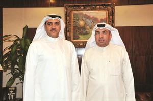 الزميل فرج ناصر يقدم التهاني للوزير الاذينة

