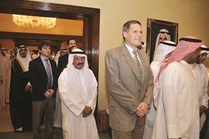 السفير الاميركي ماثيو تولر مع الحضور للتهنئة