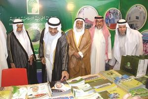 خلال افتتاح معرض الكتاب الاسلامي
