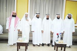 احمد الهيفي مهنئا بالشهر الكريم قاسم باشا
