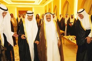 صاحب السمو الامير الشيخ صباح الاحمد خلال لقائه صاحب السمو الملكي الامير خليفة بن سلمان ال خليفة﻿