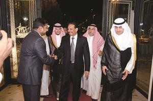 مهنئون يتوافدون على ديوان الحمود﻿