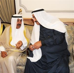 الشيخ مبارك العبدالله الاحمد مهنئا﻿