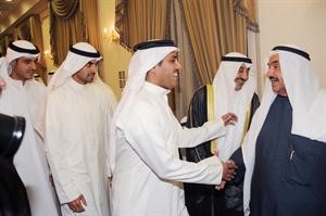 انور وبدر وفيصل الخرافي يهنئون﻿