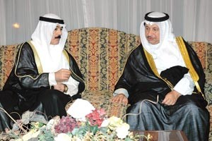 سمو رئيس الوزراء الشيخ جابر المبارك مع محمد الخالد
