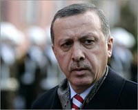 أردوغان يؤكد حق تركيا في ملاحقة المتمردين الأكراد في سورية في حال الضرورة