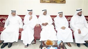 عدد من الحضور في الغبقة﻿