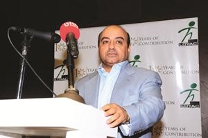 دسعد البراك متحدثا للحضور﻿