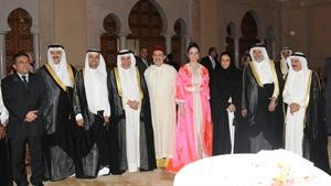 السفير المغربي وقرينته يتوسطان دفاضل صفر وسفراء البحرين والسعودية وقطر وتونس﻿