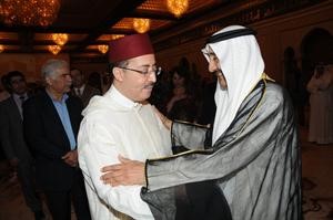 الرئيس جاسم الخرافي مهنئا ديحيى بناني﻿