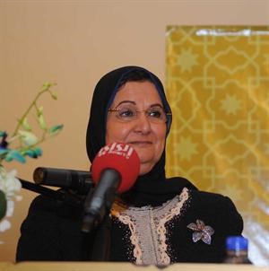 سبيكة الجاسر متحدثة في الاحتفال

