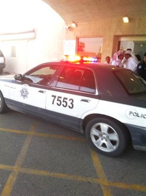 دوريات الامن امام بوابة مستشفى الجهراء﻿