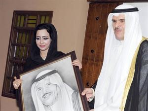 هدية تذكارية للشيخ سلمان الحمود