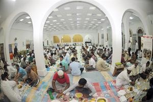 جانب من ولائم الافطار﻿