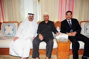 السفير الصومالي حضر الافطار
