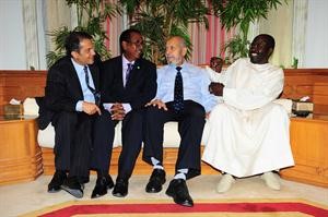 دمحمود الشريف مع بعض الحضور
