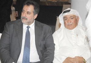 القس عمانويل غريب واحد الحضور﻿
