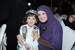 الزميلة حنان عبدالمعبود ونجلها وليد﻿