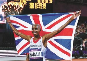 العداء البريطاني الصومالي الاصل مو فرح بطل سباق 10 الاف متر