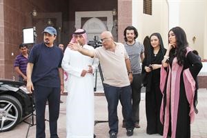 المخرج اياد الخزوز اثناء تصوير لعبة المراة رجل﻿
