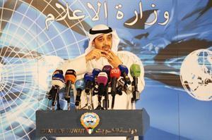 الشيخ محمد العبدالله خلال المؤتمر الصحافي هاني الشمري