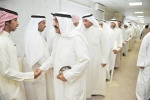 الرئيس جاسم الخرافي ومرزوق الغانم خلال اداء واجب العزاء﻿