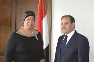 وزير الاعلام المصري مستقبلا الزميلة خديجة حمودة